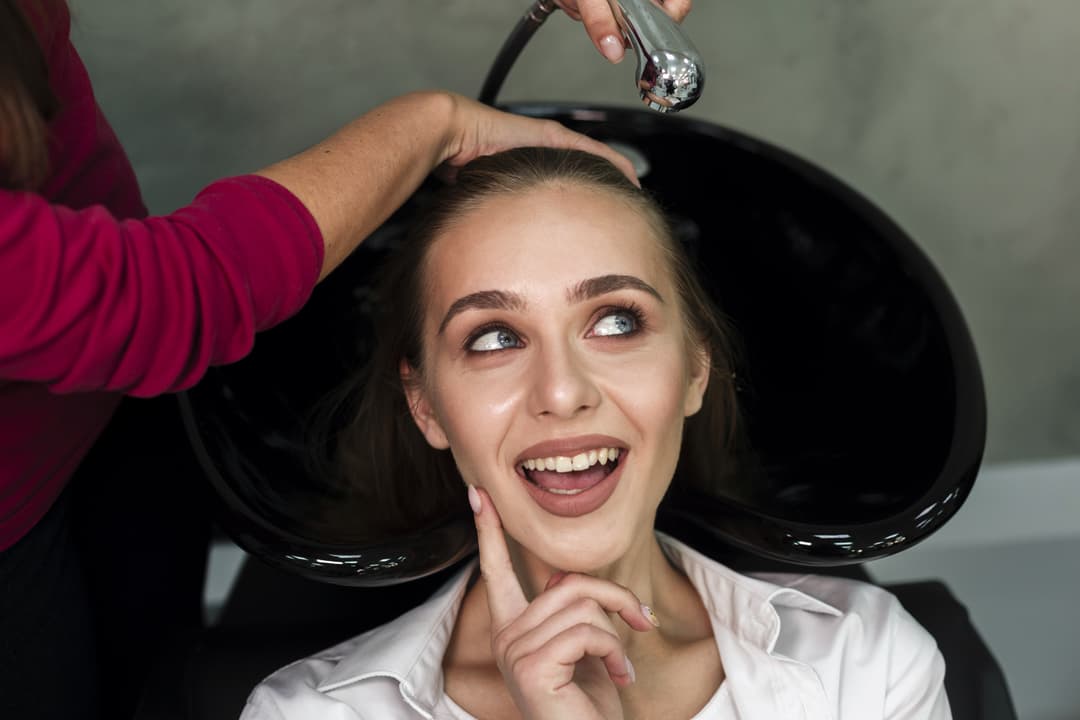 ما وراء المظهر: علم الشعور بالرضا عن نفسك main image